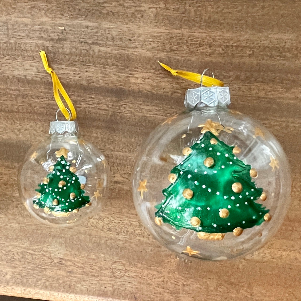 Christmas tree~ Large glass bauble