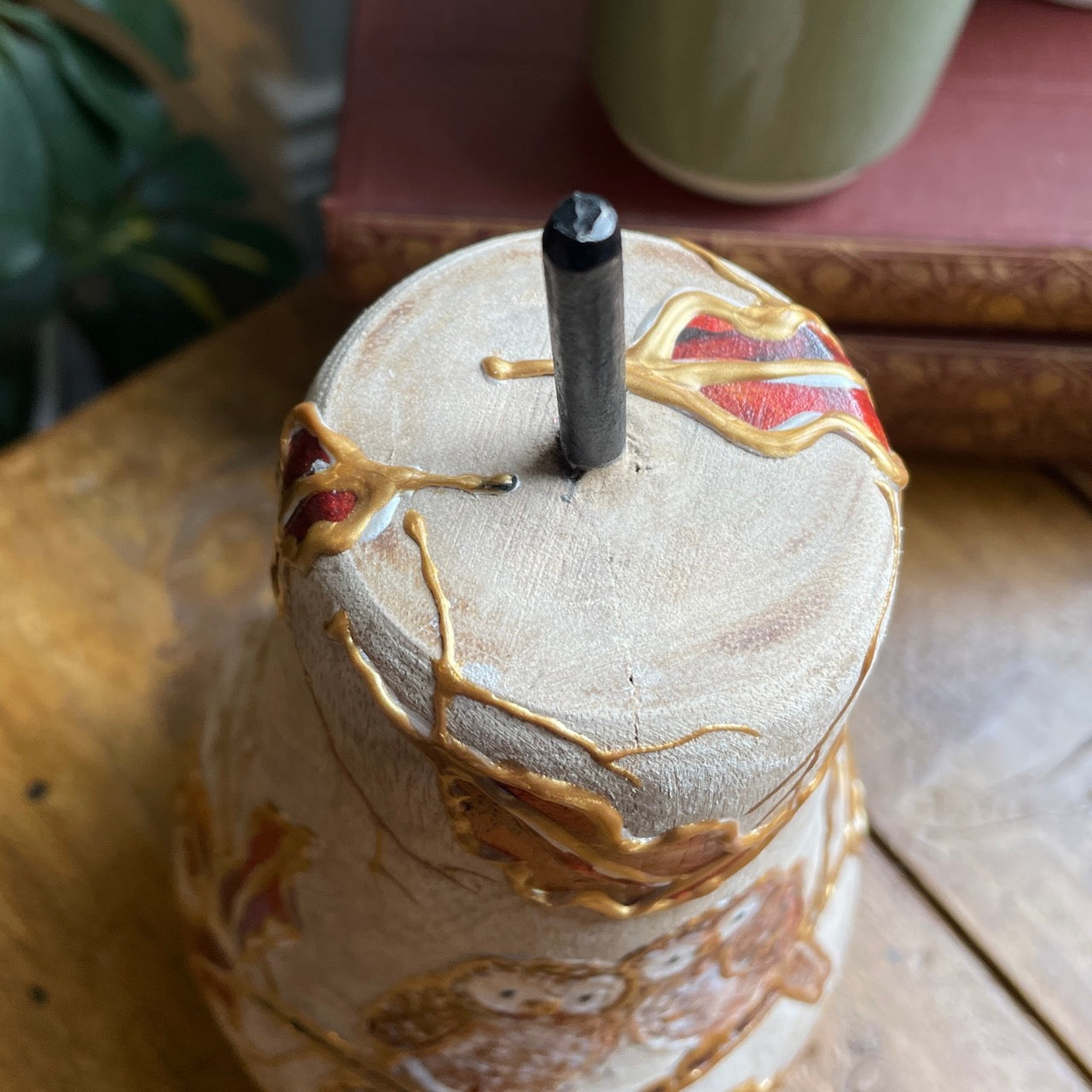 Cozy pair~ One of a kind wooden pear