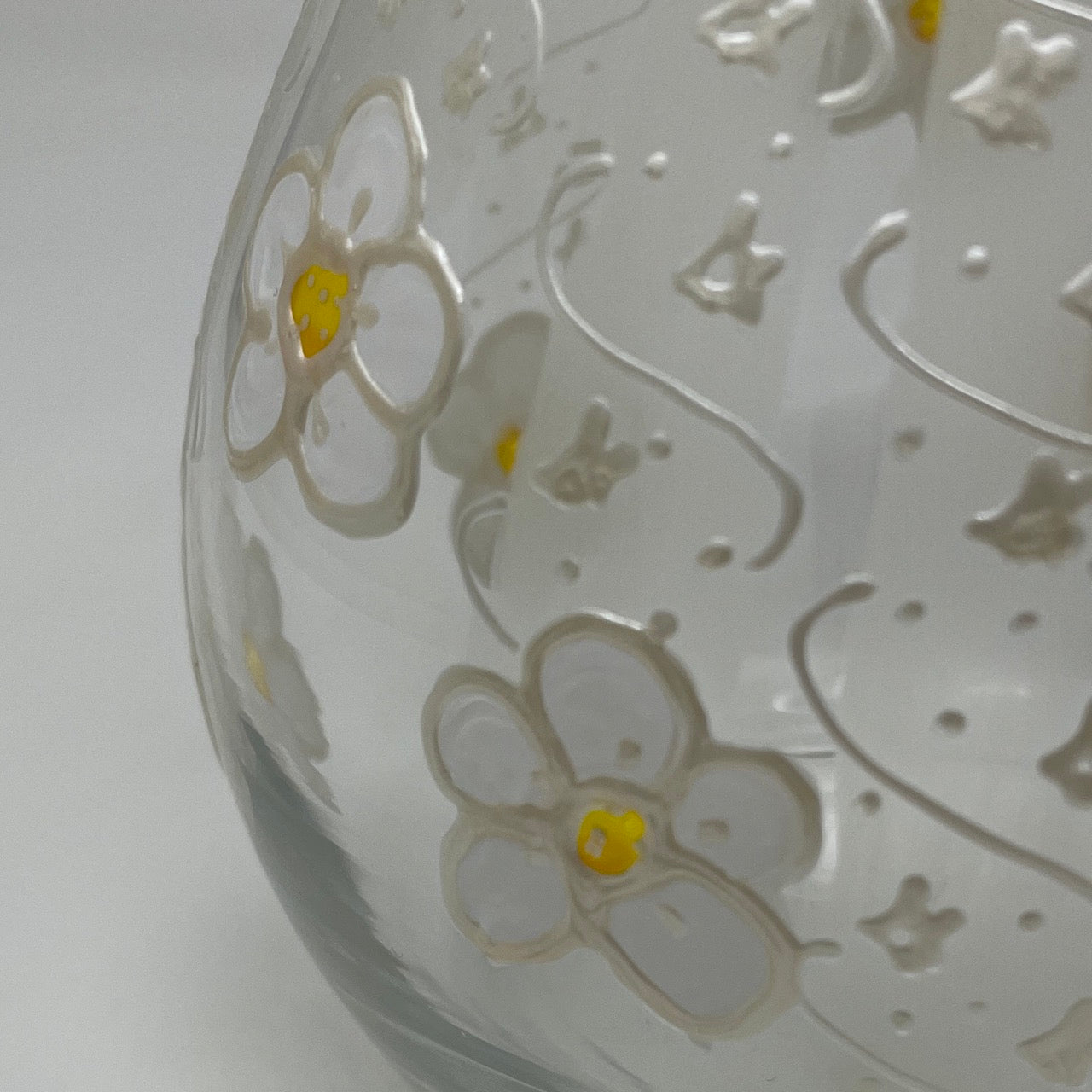 Daisy~ Vase