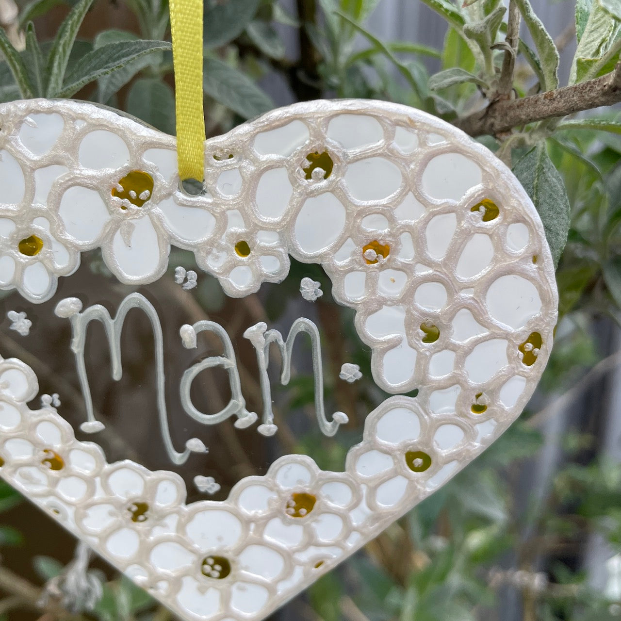 Daisy Mam~ Heart suncatcher