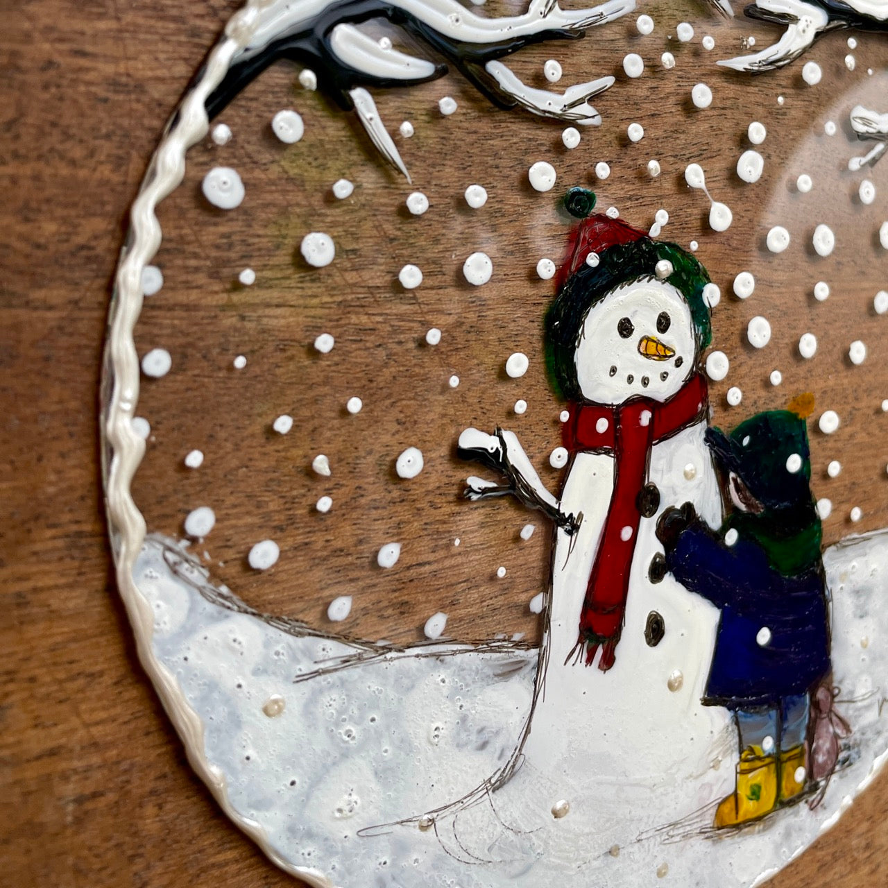 Dexter & the snowman~ Round suncatcher