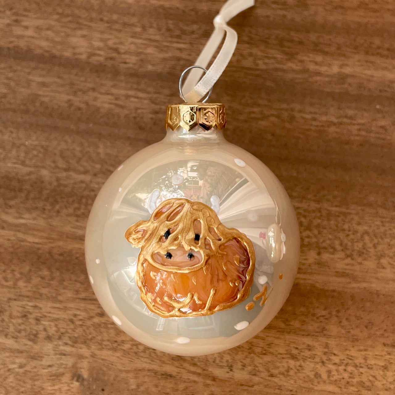 Highland cow~ Shiny glass large bauble