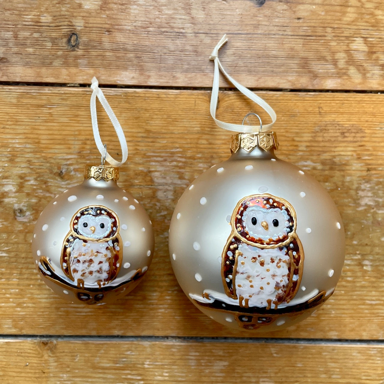 Owl in snow~ Matt large glass bauble