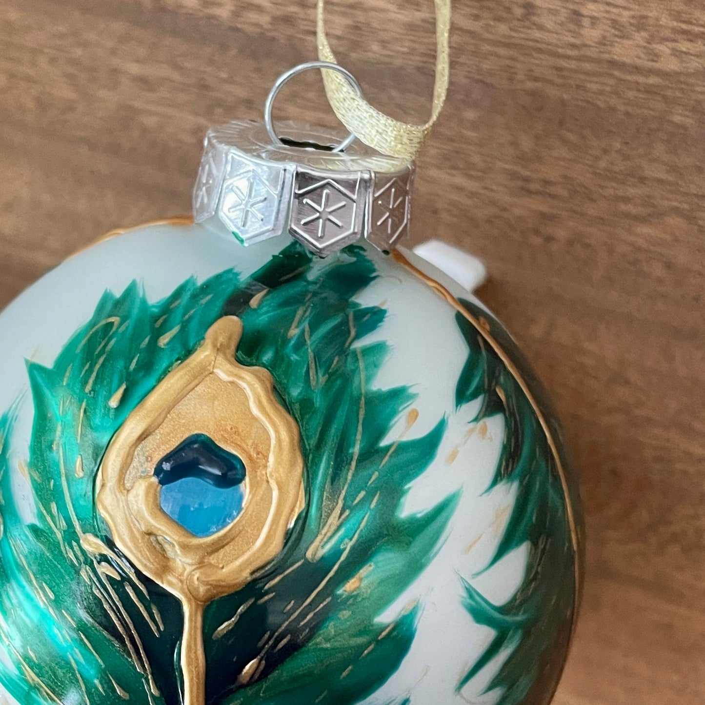 Peacock feathers~ Large glass bauble