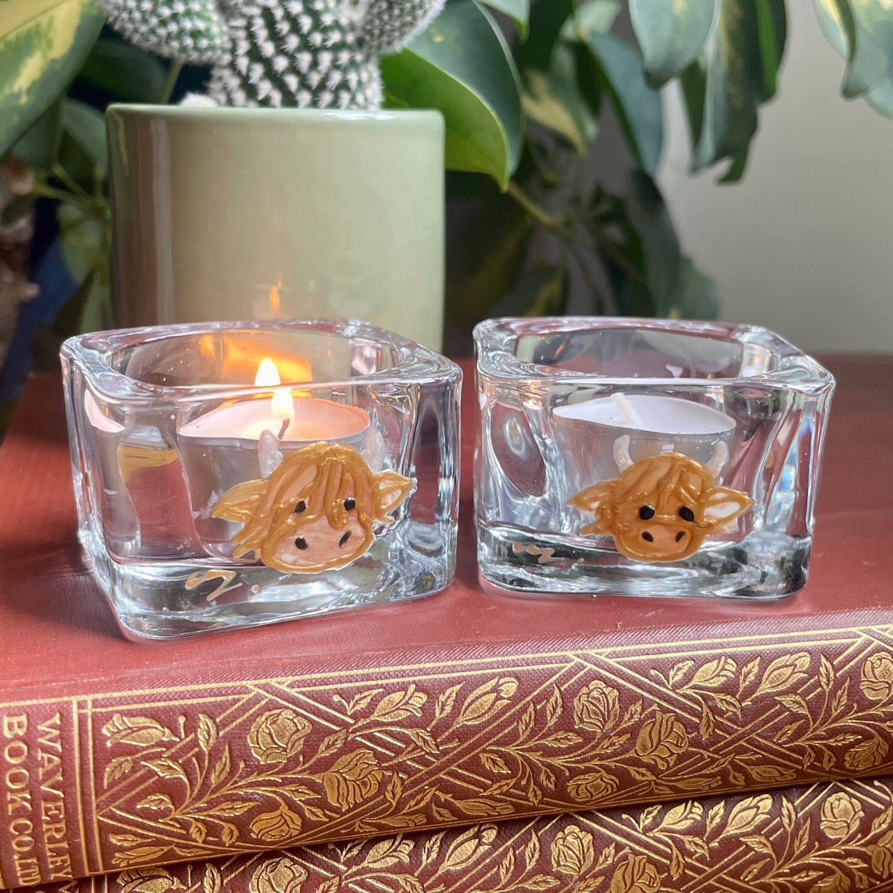 Highland cow~ Square tealight candleholder