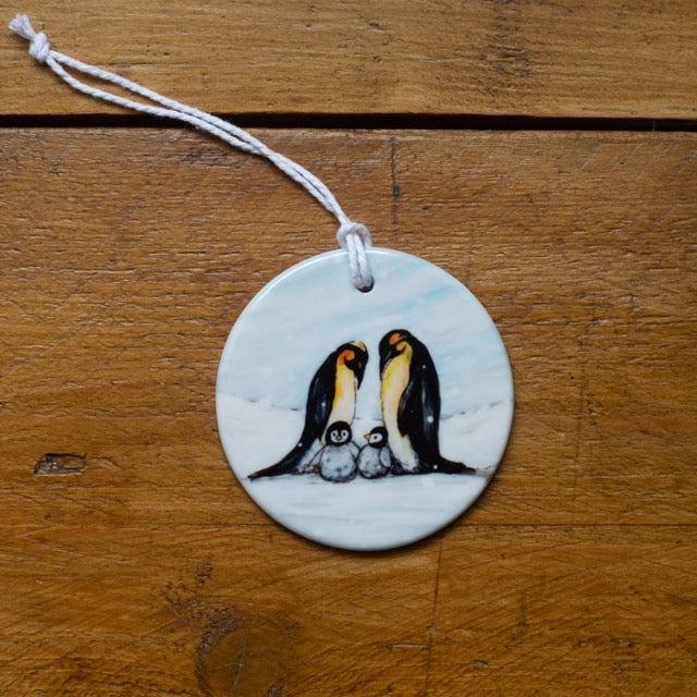 Huddling~ Ceramic decoration