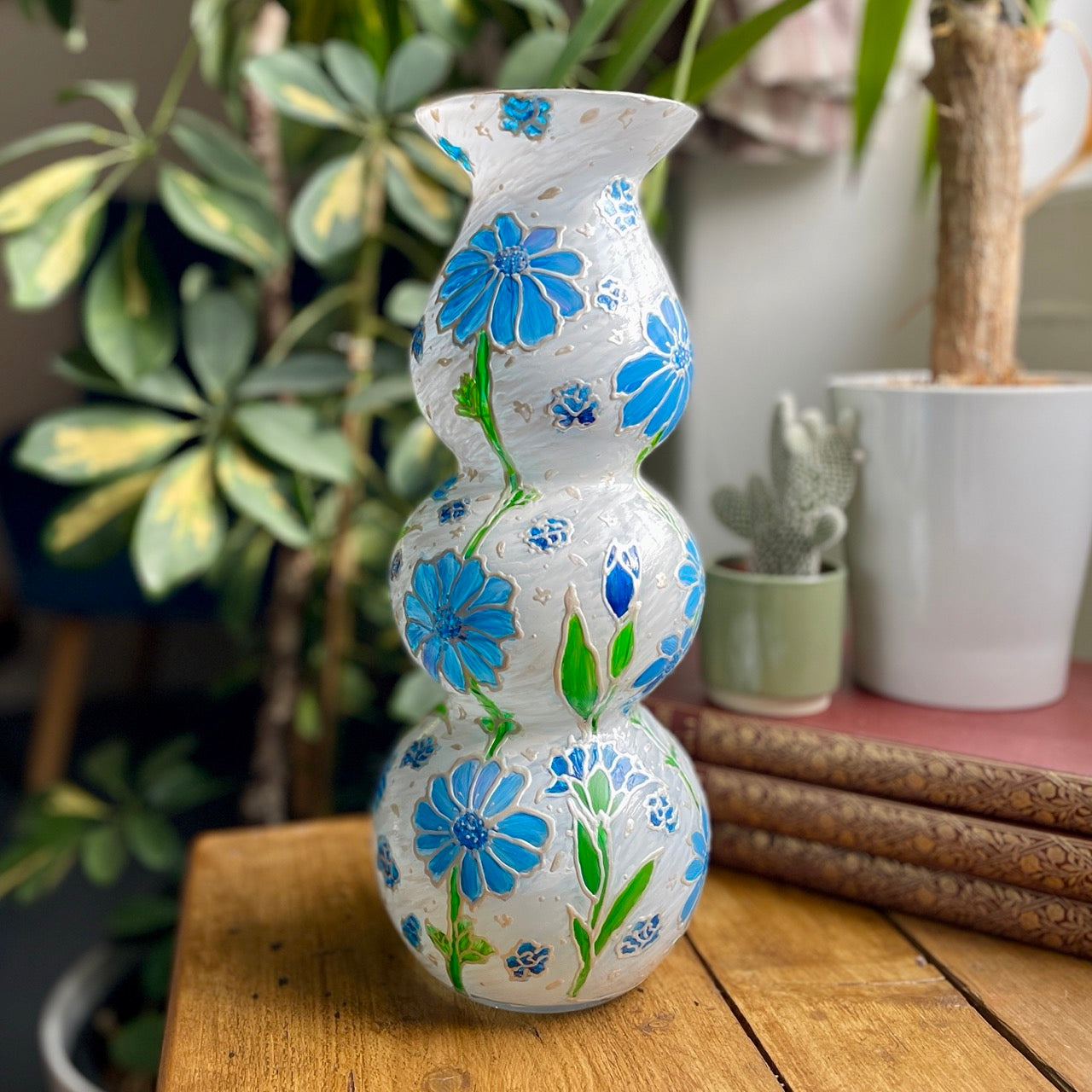 Cornflower blue~ Vase