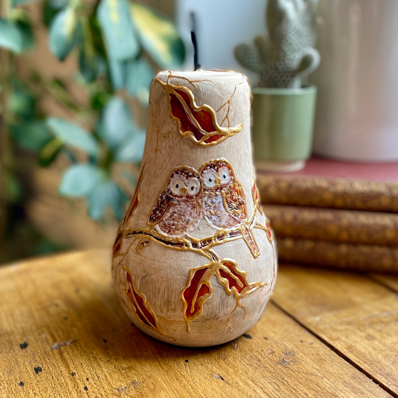 Cozy pair~ One of a kind wooden pear