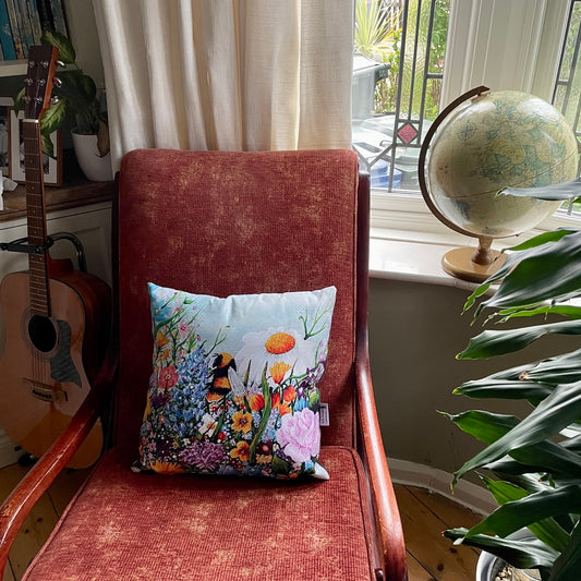 Bee colourful~ Cushion