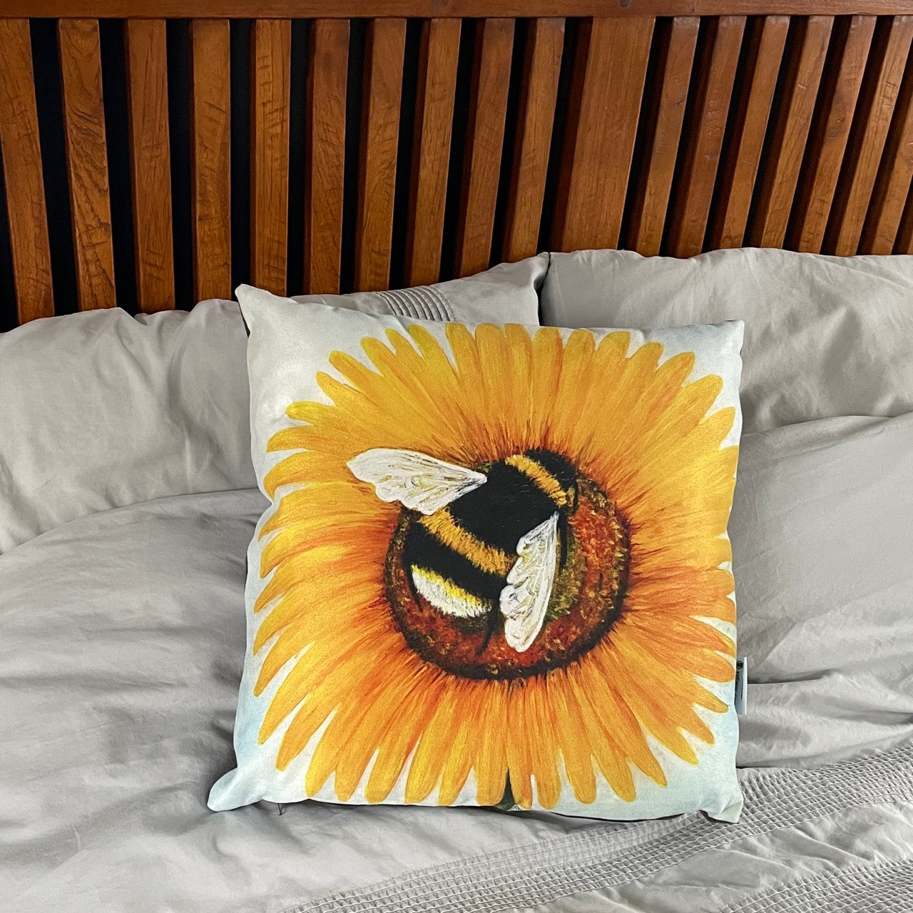 Bee Happy~ Cushion