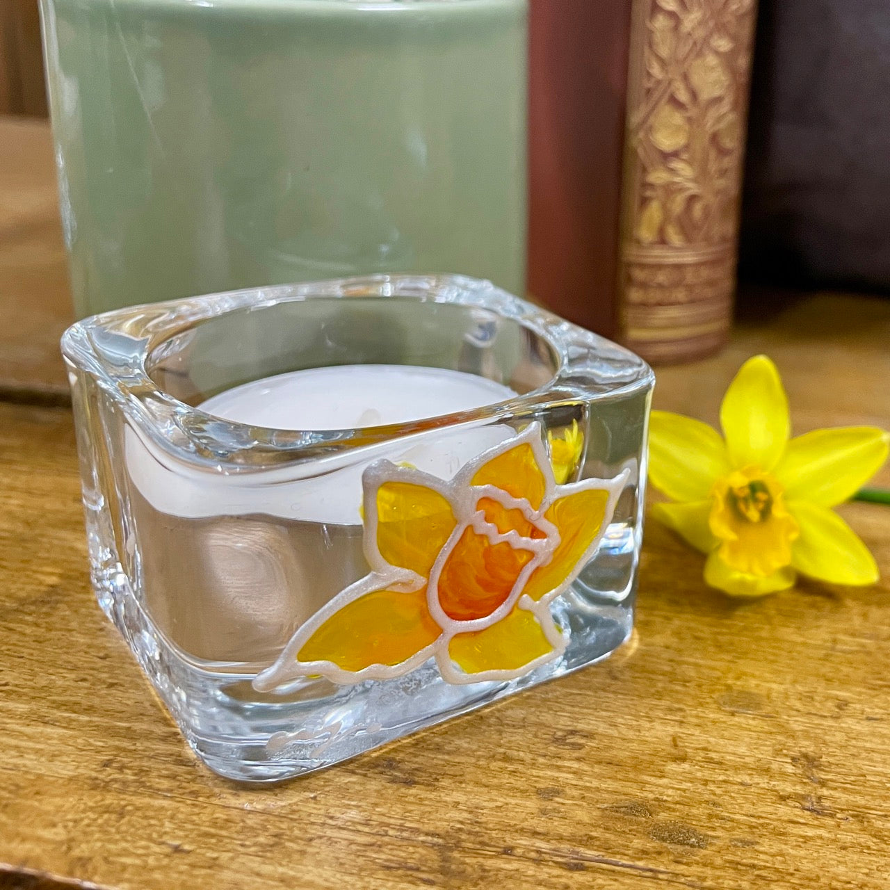 Daffodil~ Square tealight candleholder