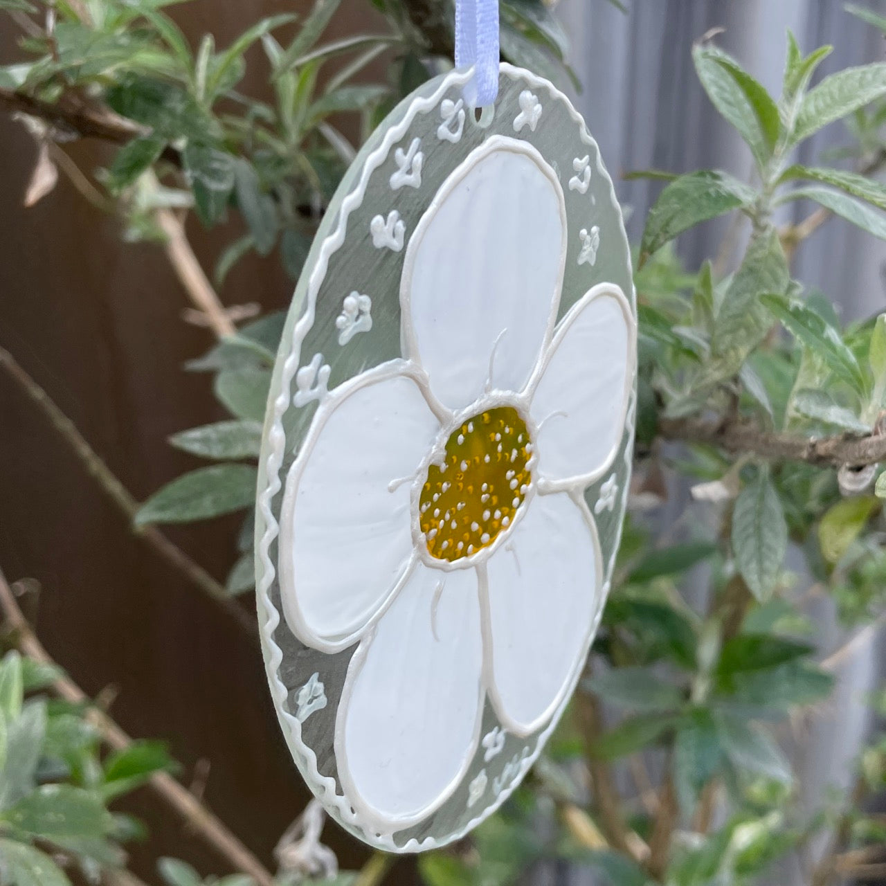 Daisy~ Oval suncatcher