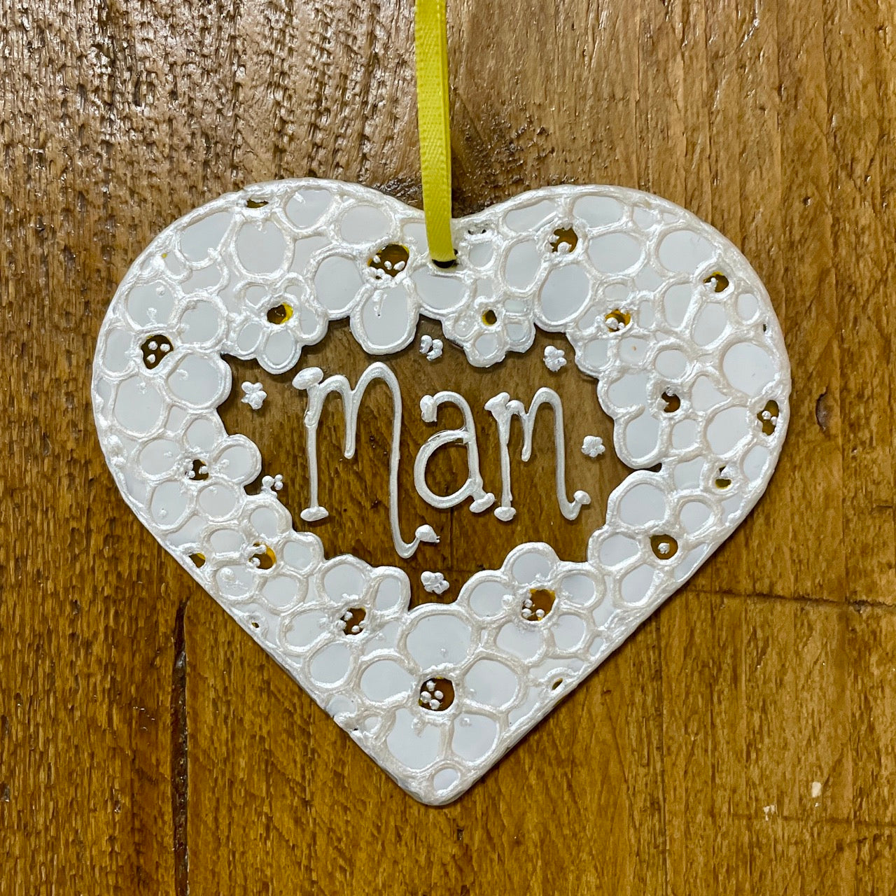 Daisy Mam~ Heart suncatcher