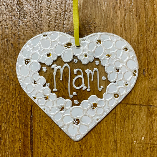 Daisy Mam~ Heart suncatcher
