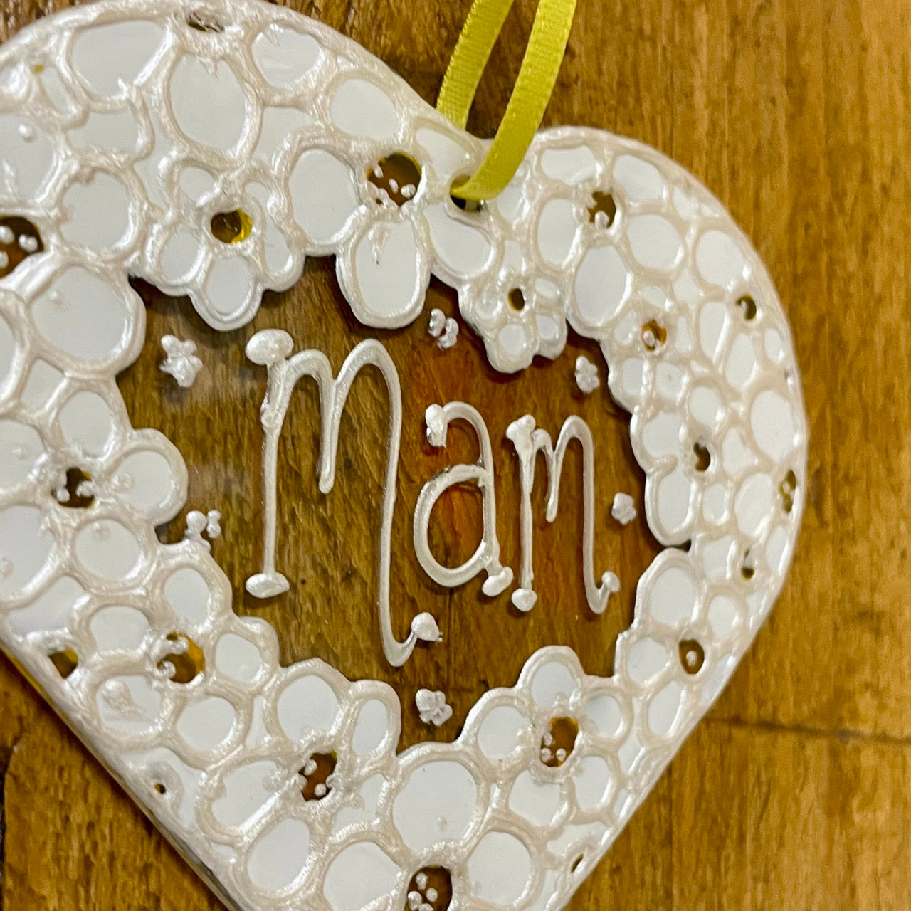 Daisy Mam~ Heart suncatcher