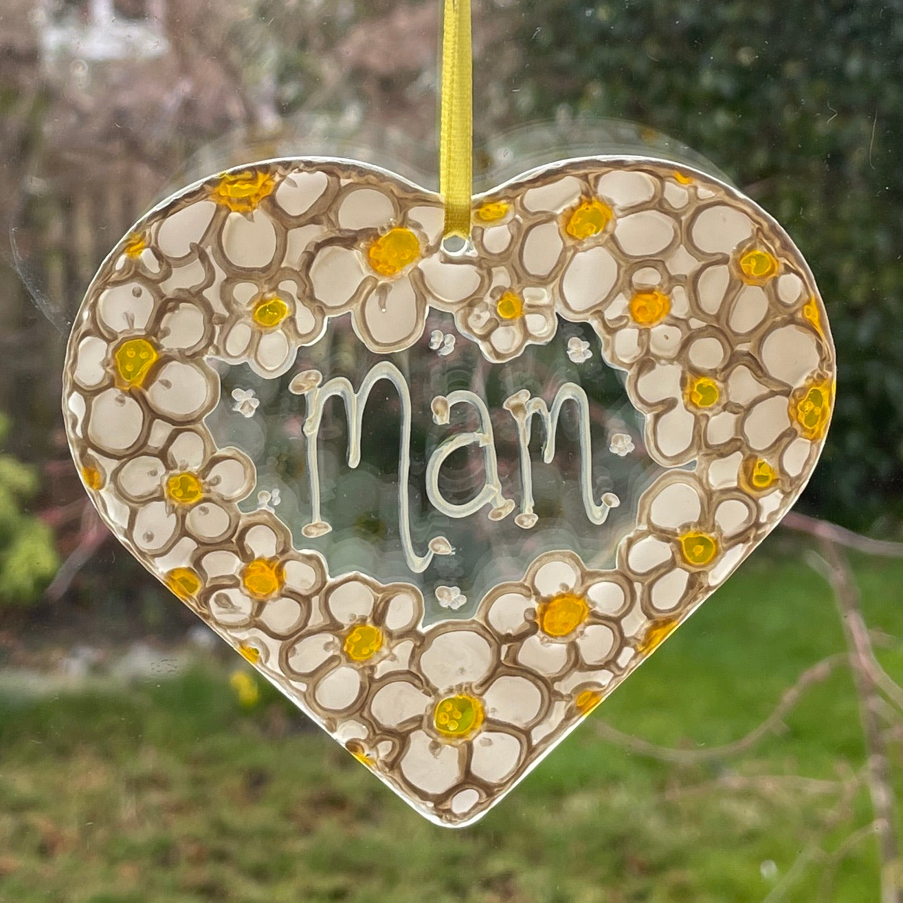 Daisy Mam~ Heart suncatcher
