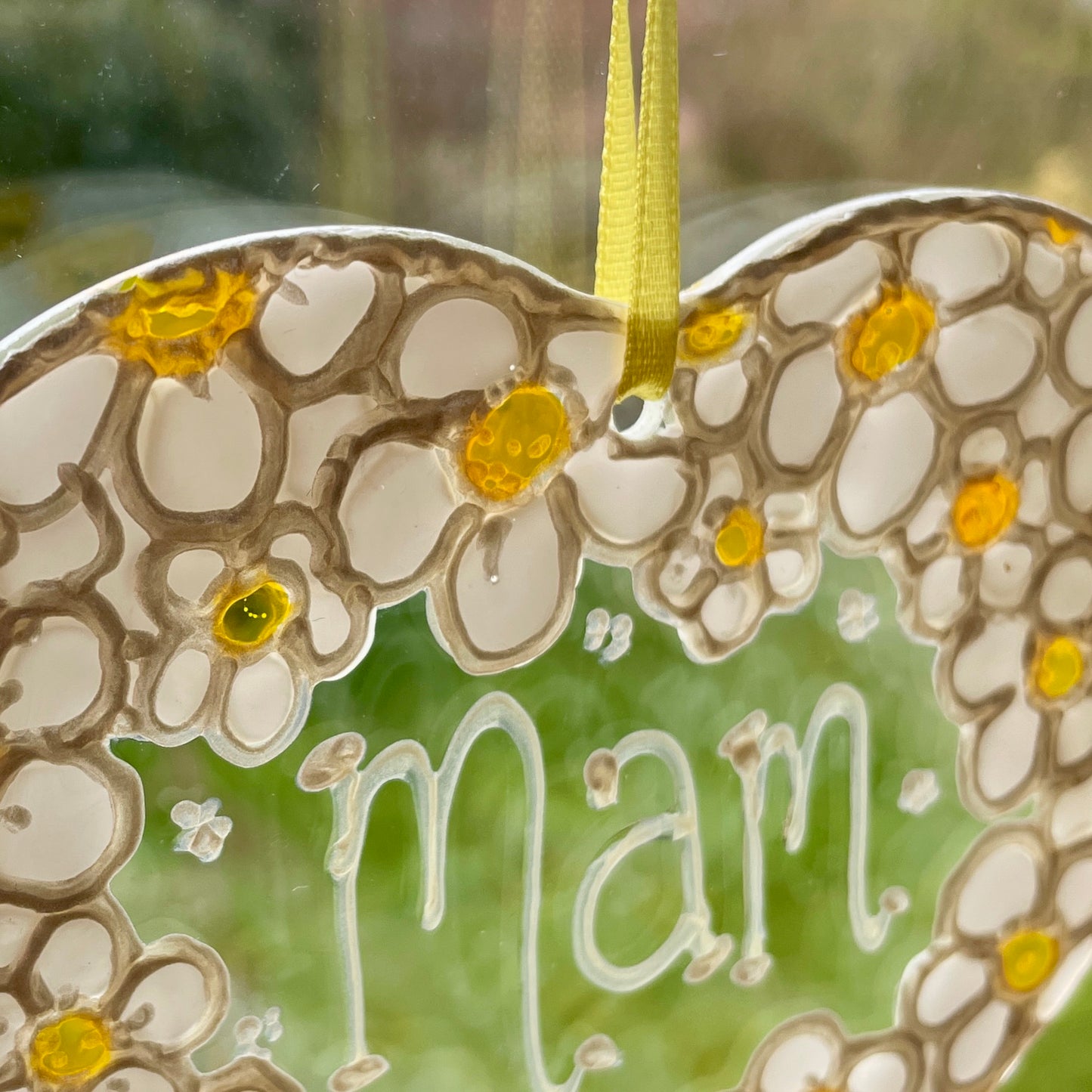 Daisy Mam~ Heart suncatcher