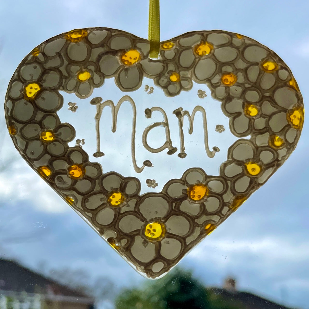 Daisy Mam~ Heart suncatcher