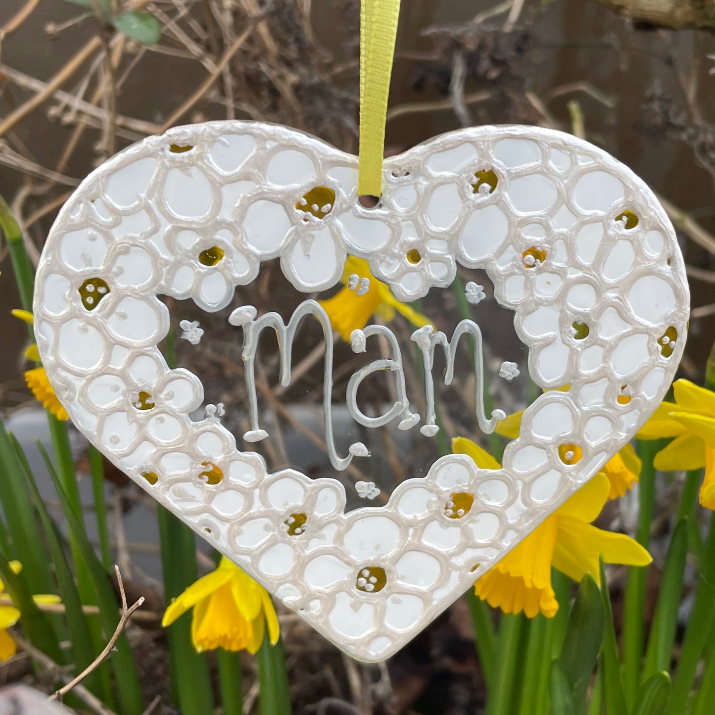 Daisy Mam~ Heart suncatcher