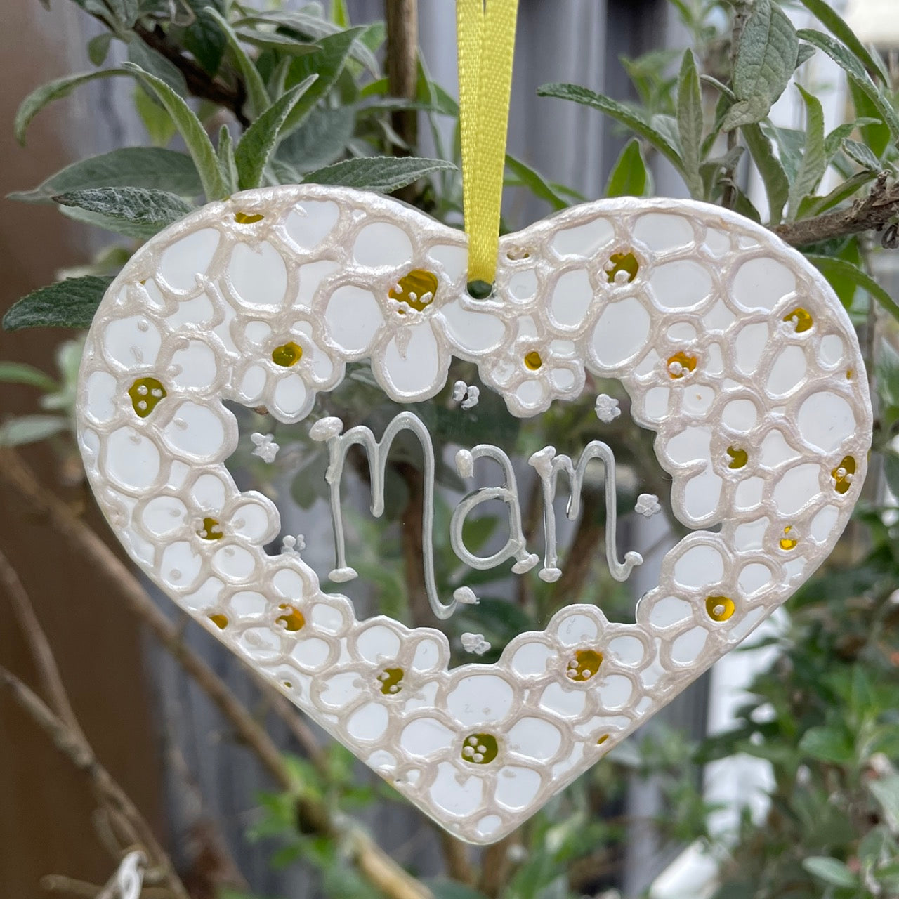 Daisy Mam~ Heart suncatcher