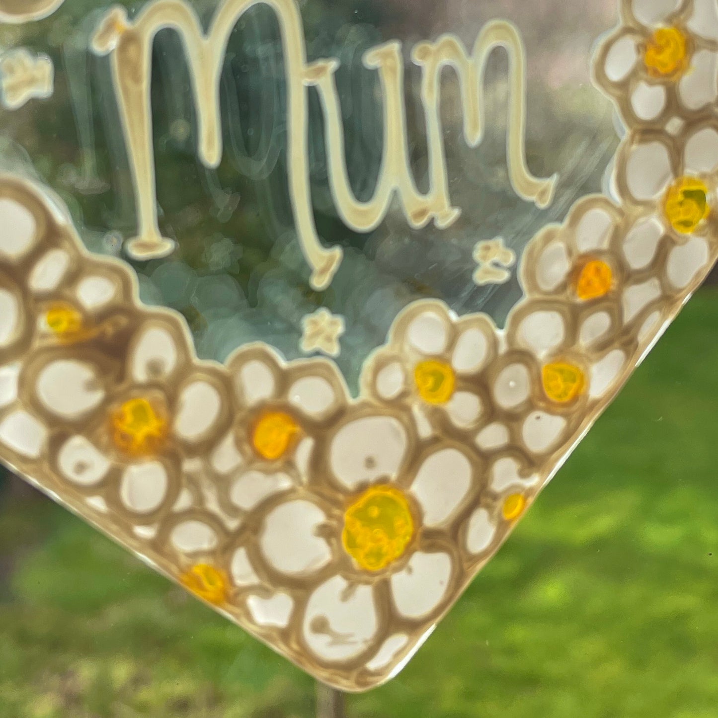 Daisy Mum~ Heart suncatcher