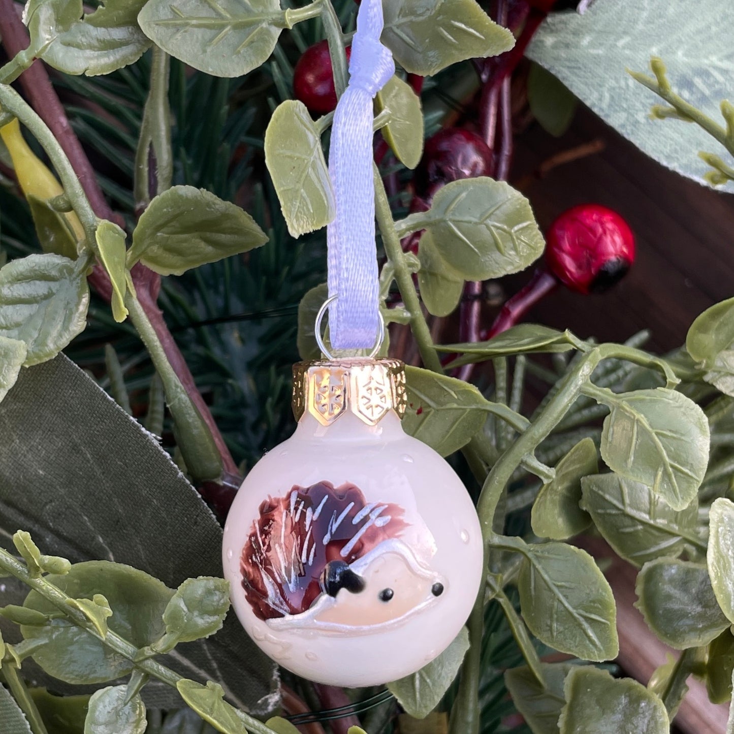Hedgehog in snow~ Diddy shiny glass bauble