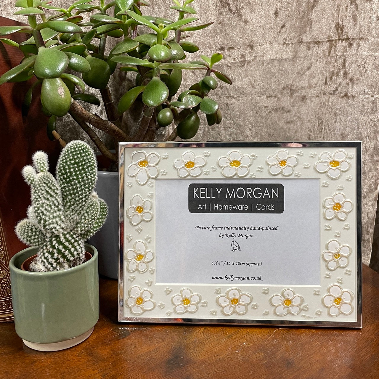 Daisy~ Landscape frame