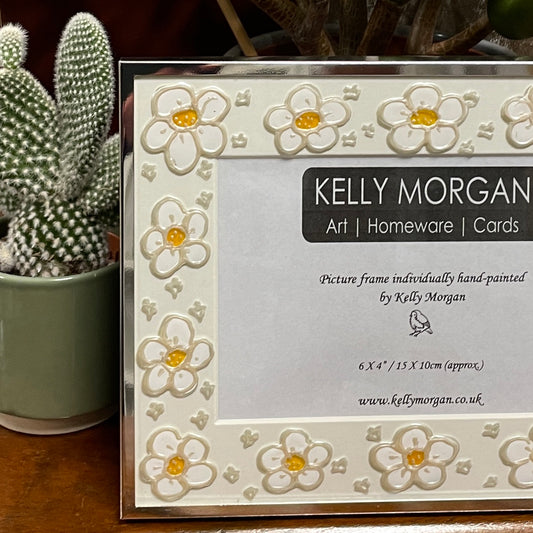 Daisy~ Landscape frame