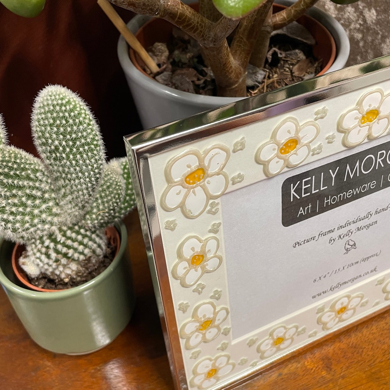 Daisy~ Landscape frame