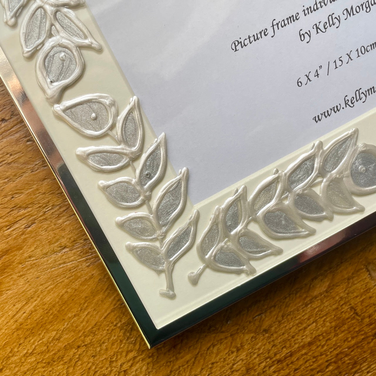 Silver leaves~ Landscape frame