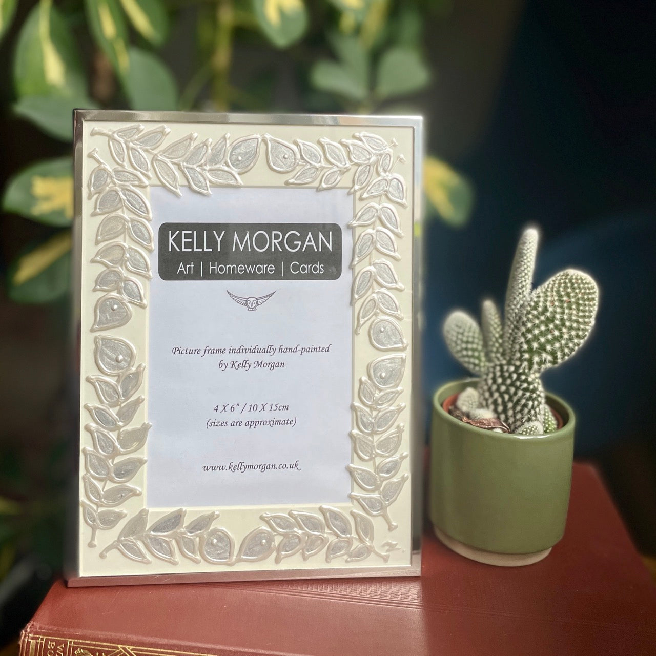 Silver leaves~ Portrait frame