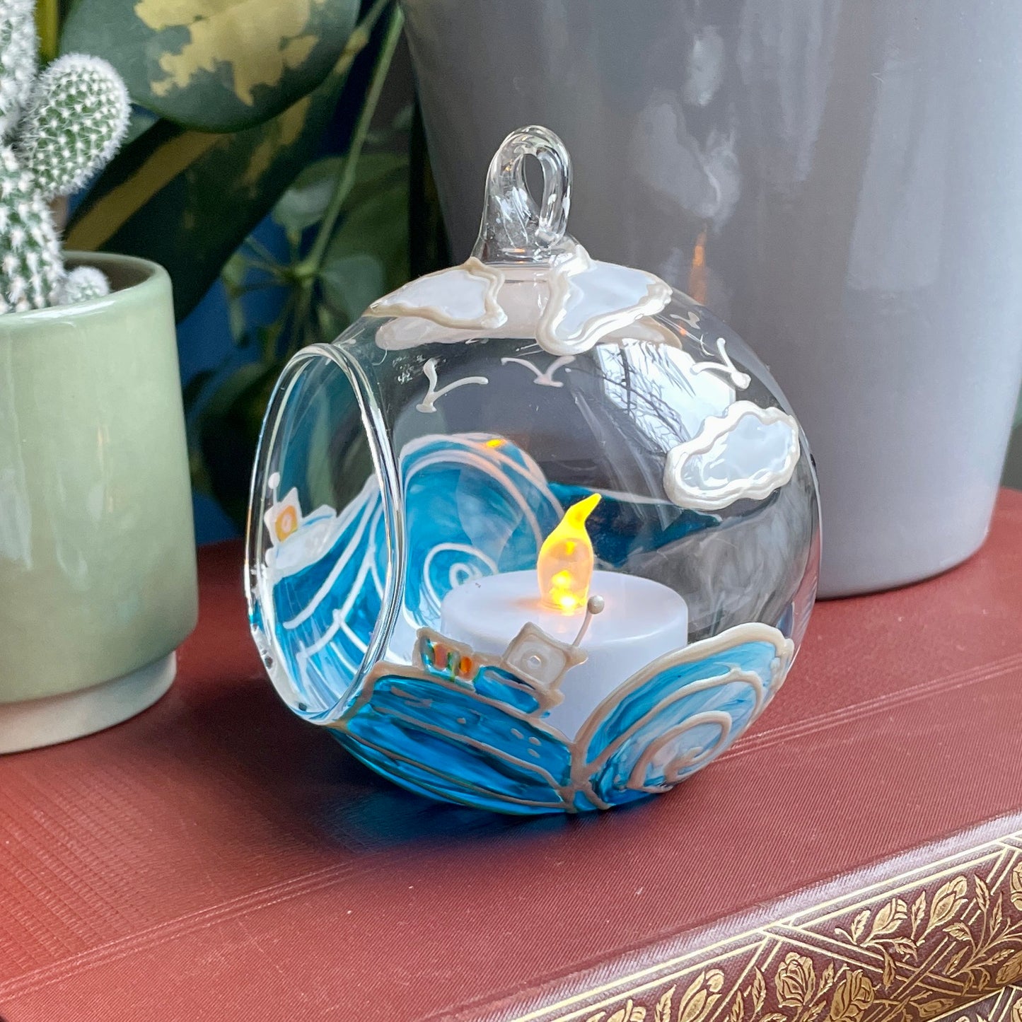 Seal~ Hanging tealight candleholder