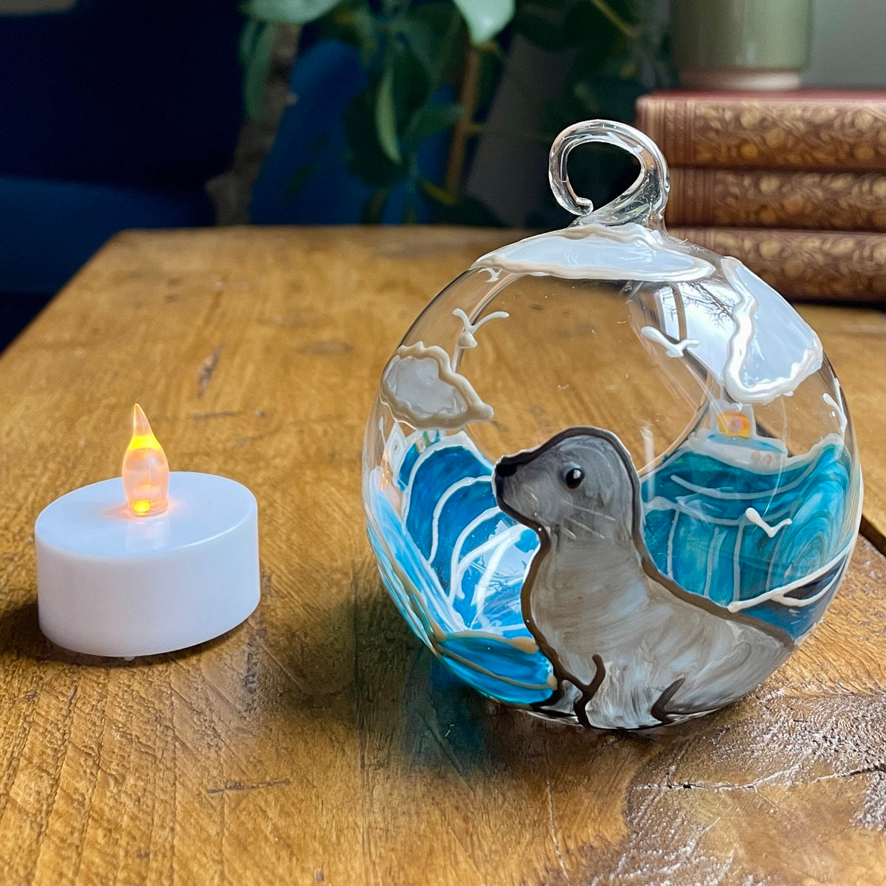 Seal~ Hanging tealight candleholder