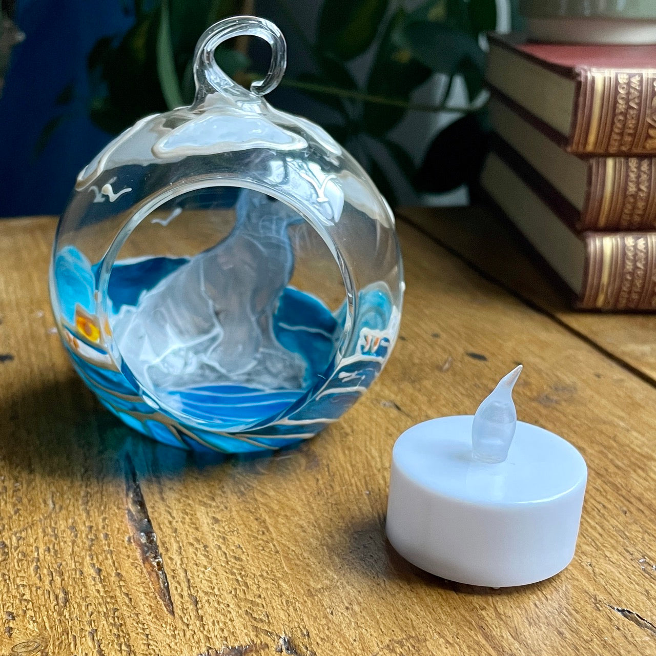 Seal~ Hanging tealight candleholder