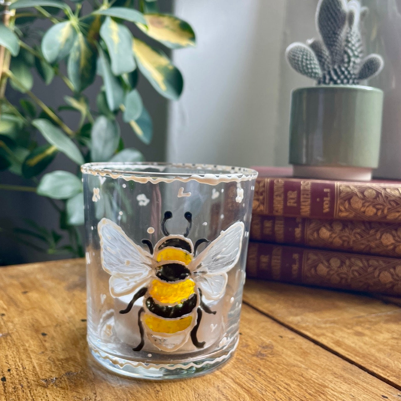 Just Bee~ Large tealight candleholder