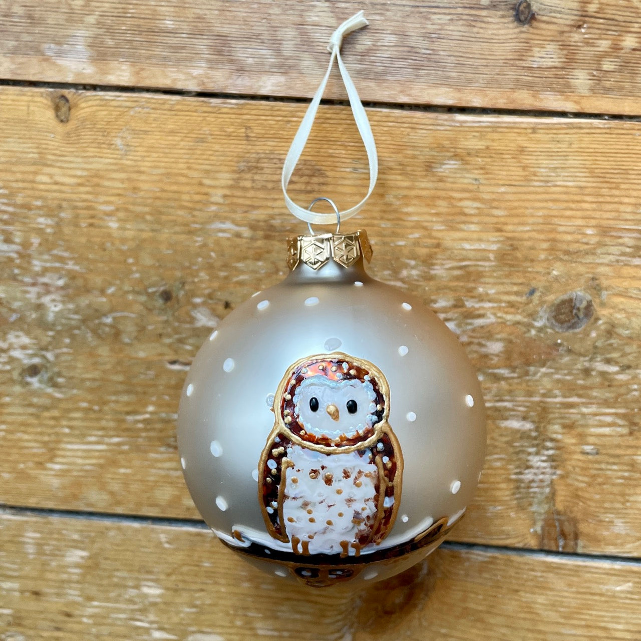 Owl in snow~ Matt glass bauble