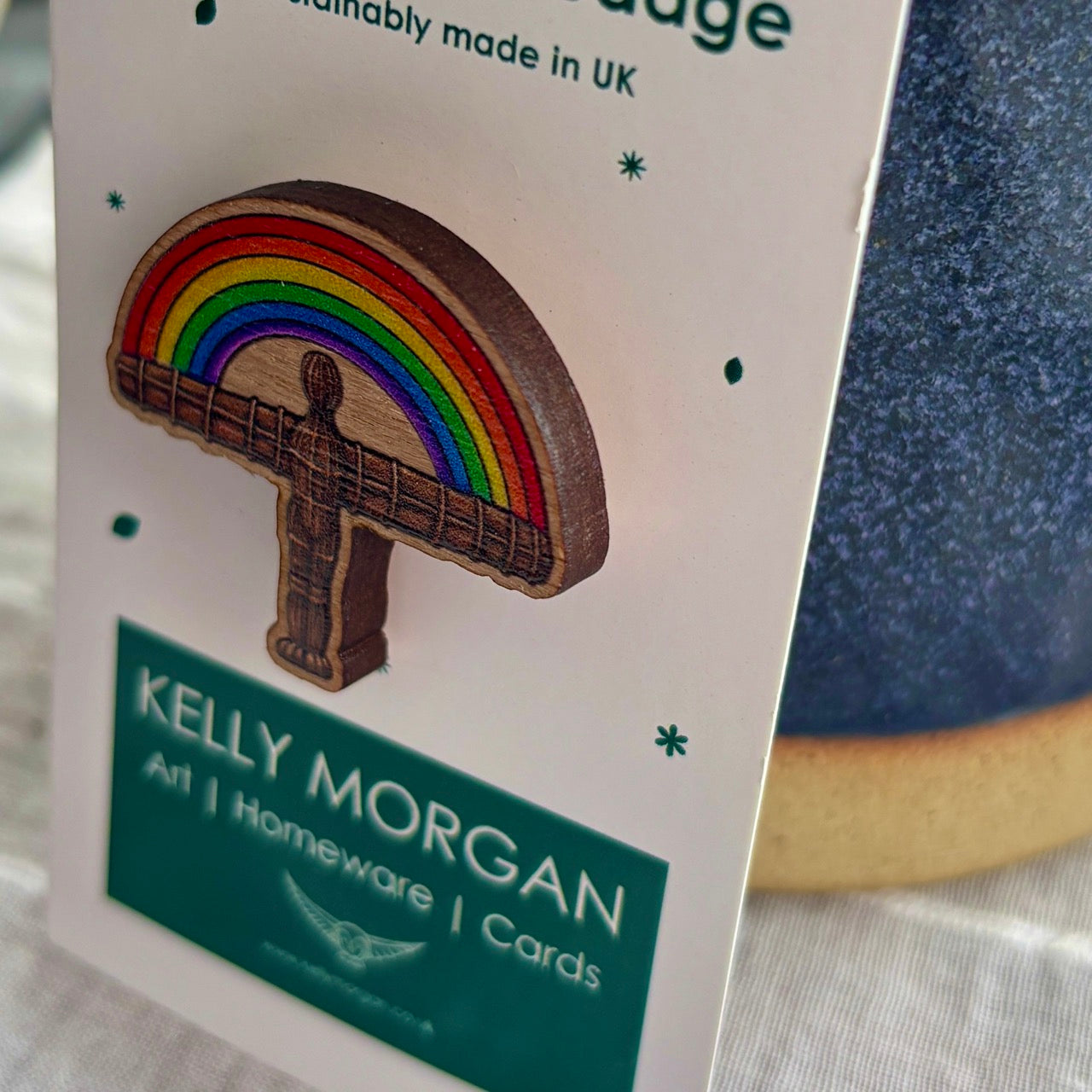 Rainbow Angel~Pin badge