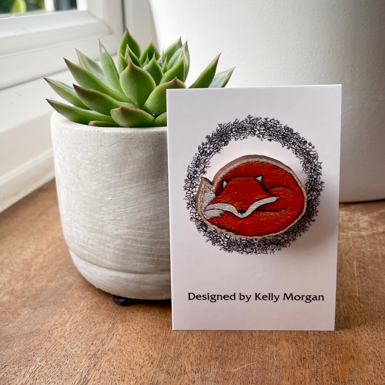 Sleeping fox~ Pin badge