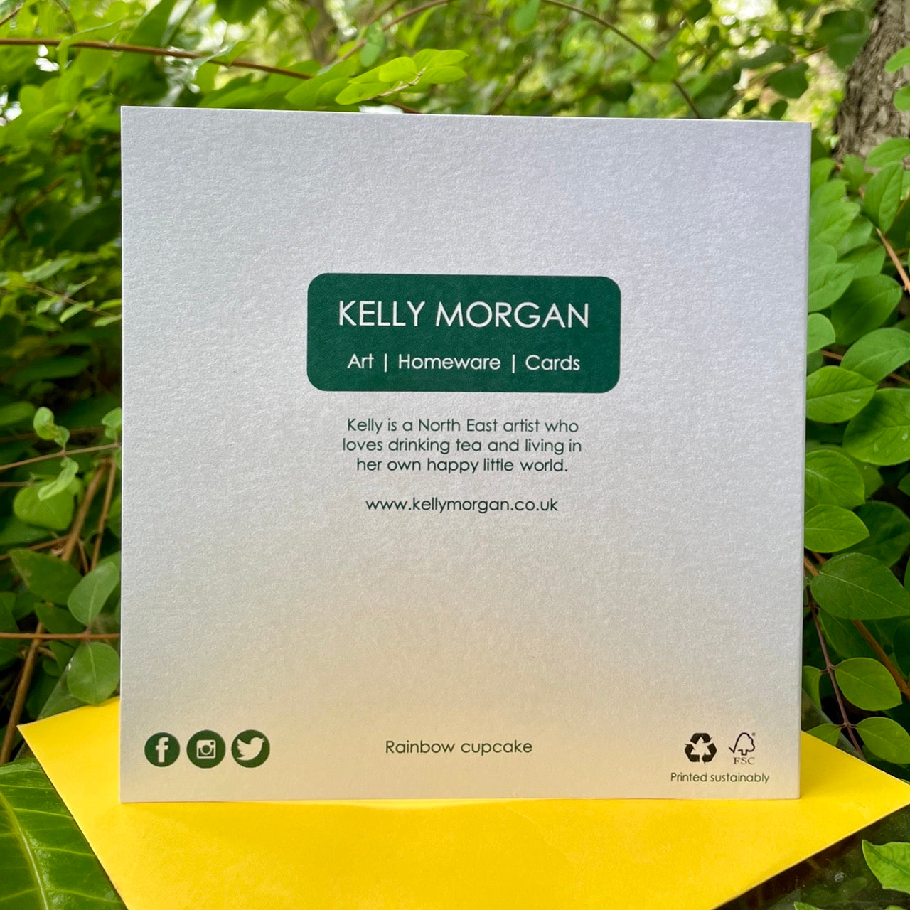 Card~Rainbow cupcake