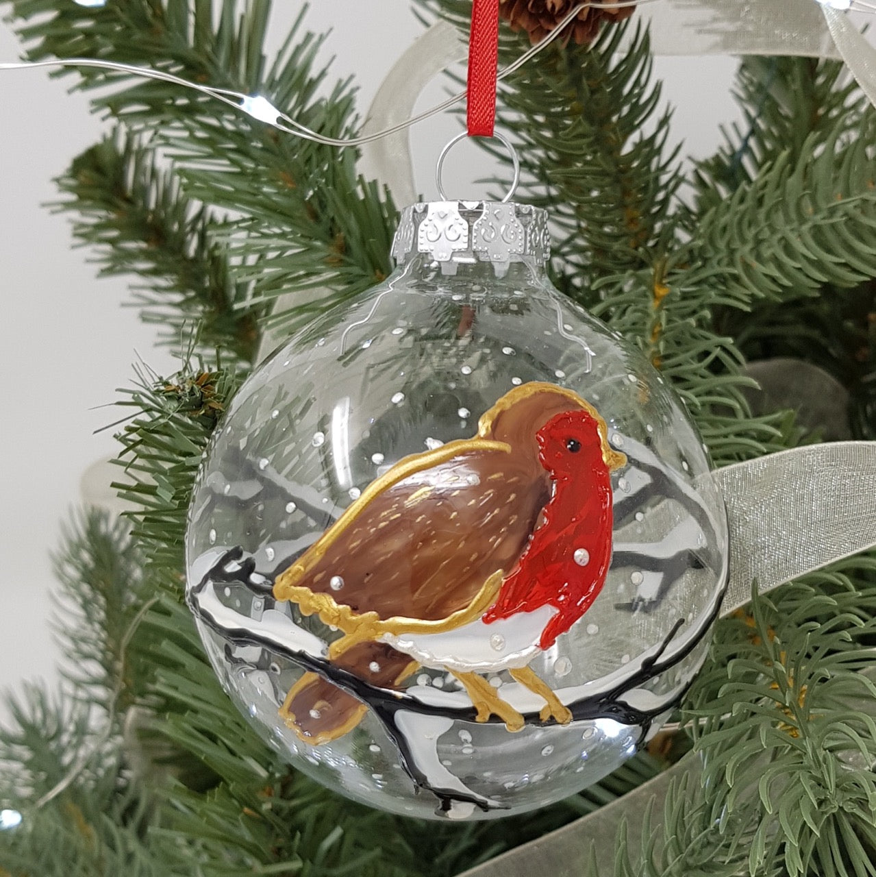 Robin in snow~ Large glass bauble