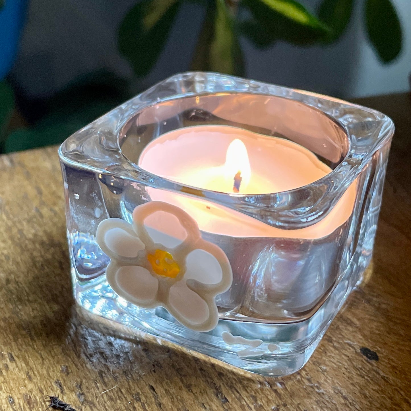 Daisy~ Square tealight candleholder