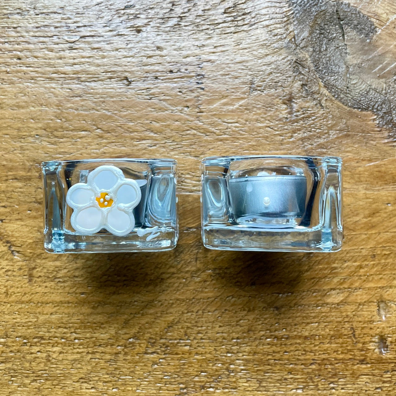 Daisy~ Square tealight candleholder