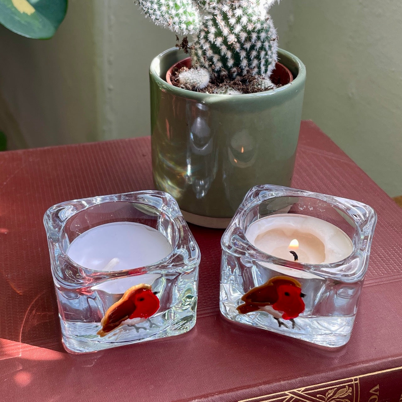 Robin~ Square tealight candleholder