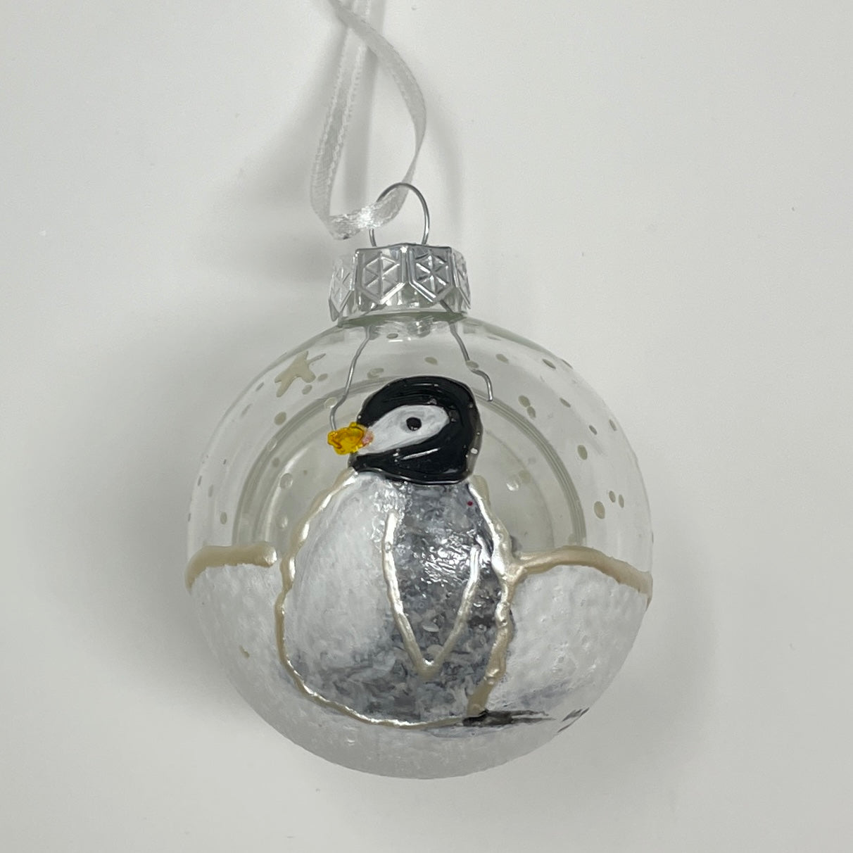Penguin (side facing)~ Large glass bauble