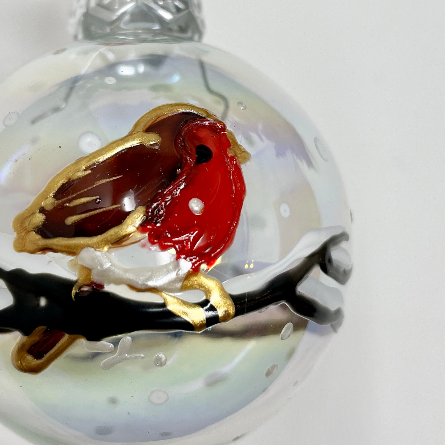 Robin in snow~ Glass bauble