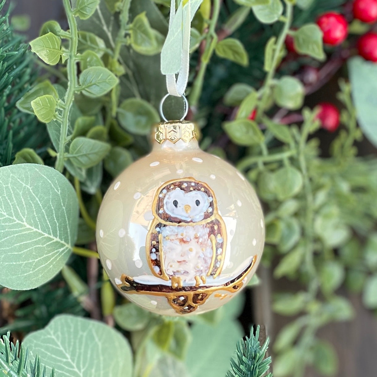 Owl in snow~ Shiny glass bauble