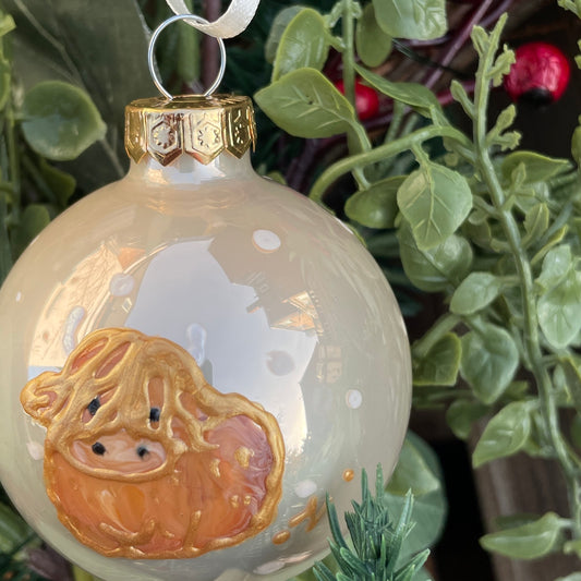 Highland Cow~ Shiny glass bauble