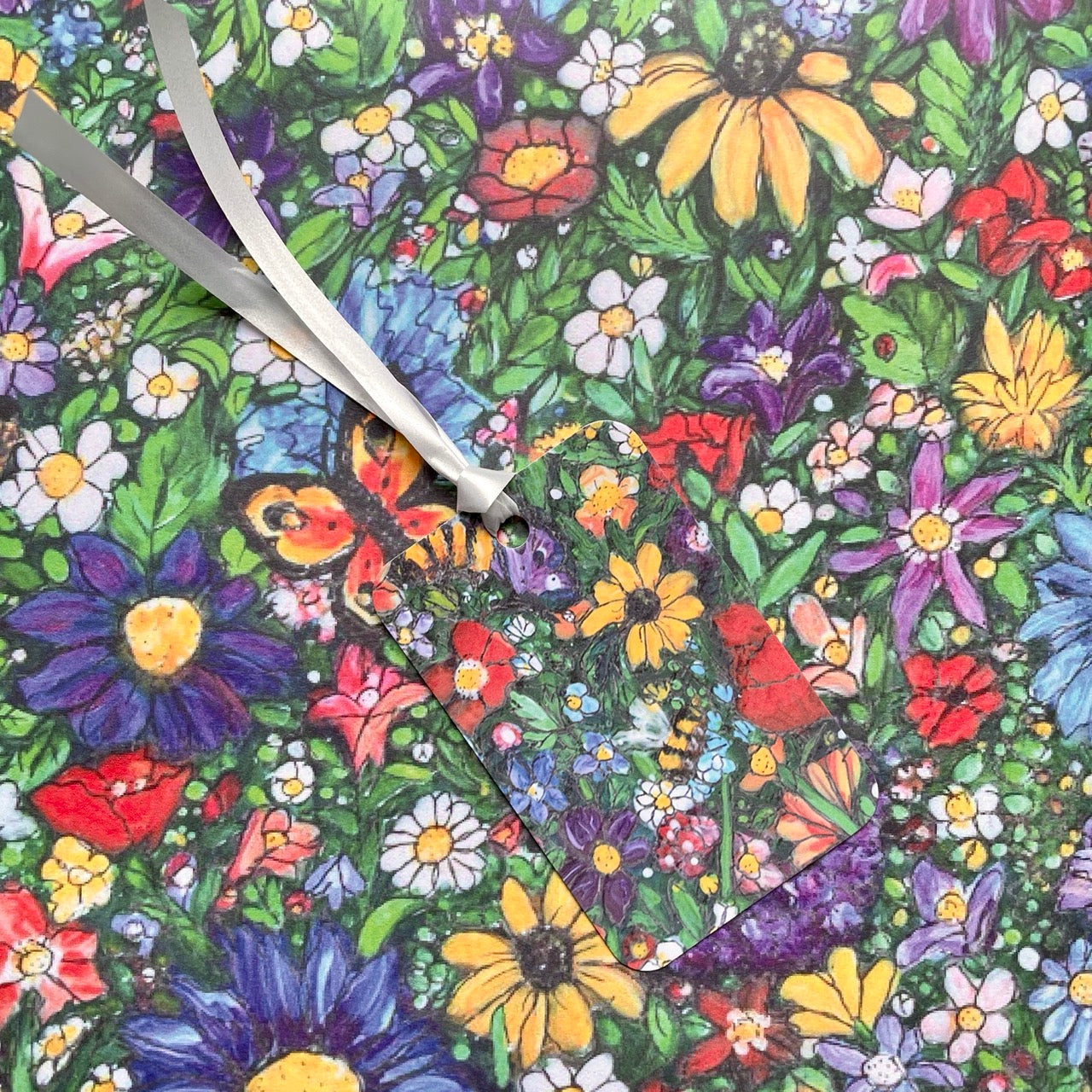 Summertime gift wrap & Bee tag