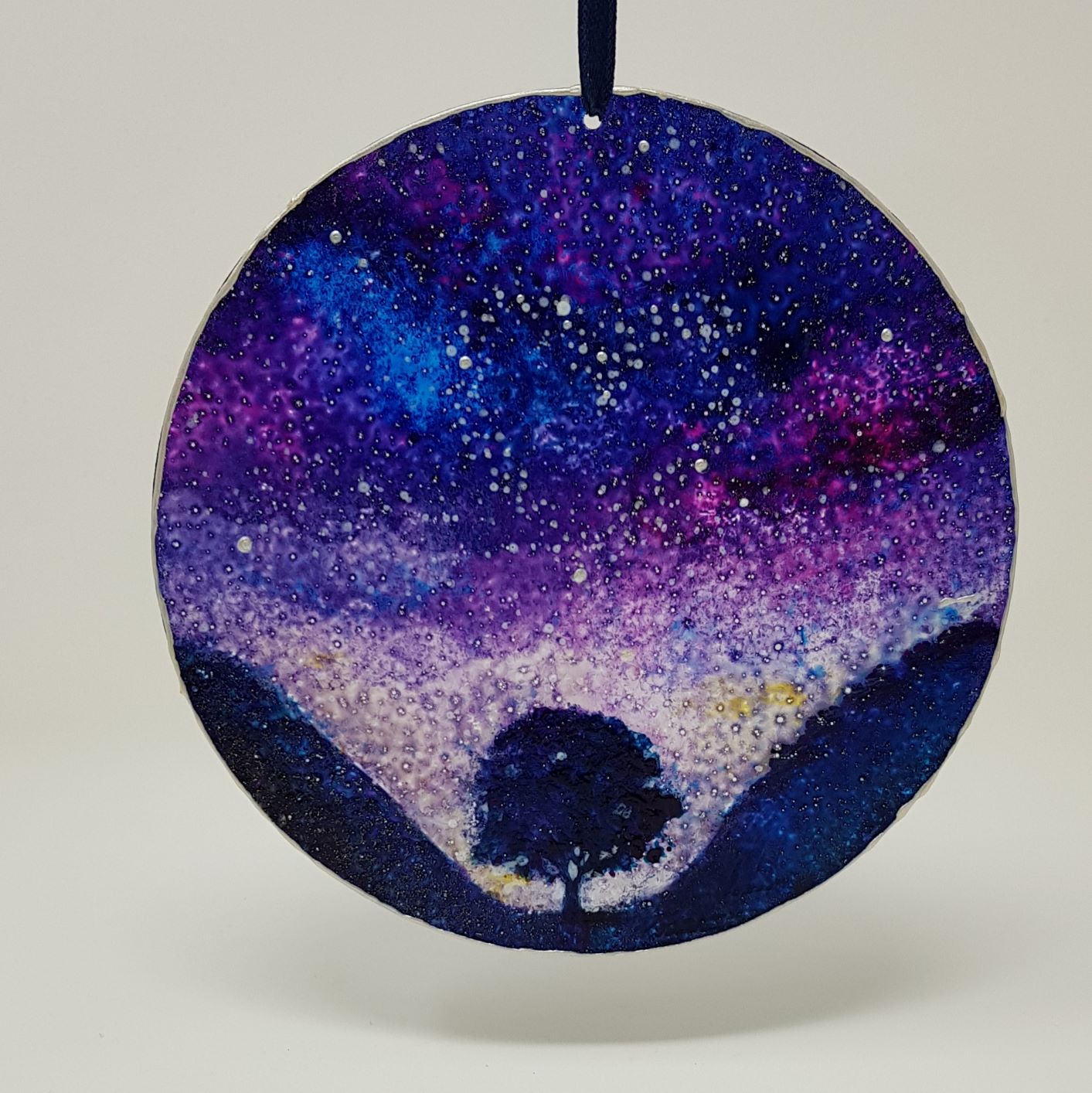 Starry sycamore~ Round suncatcher