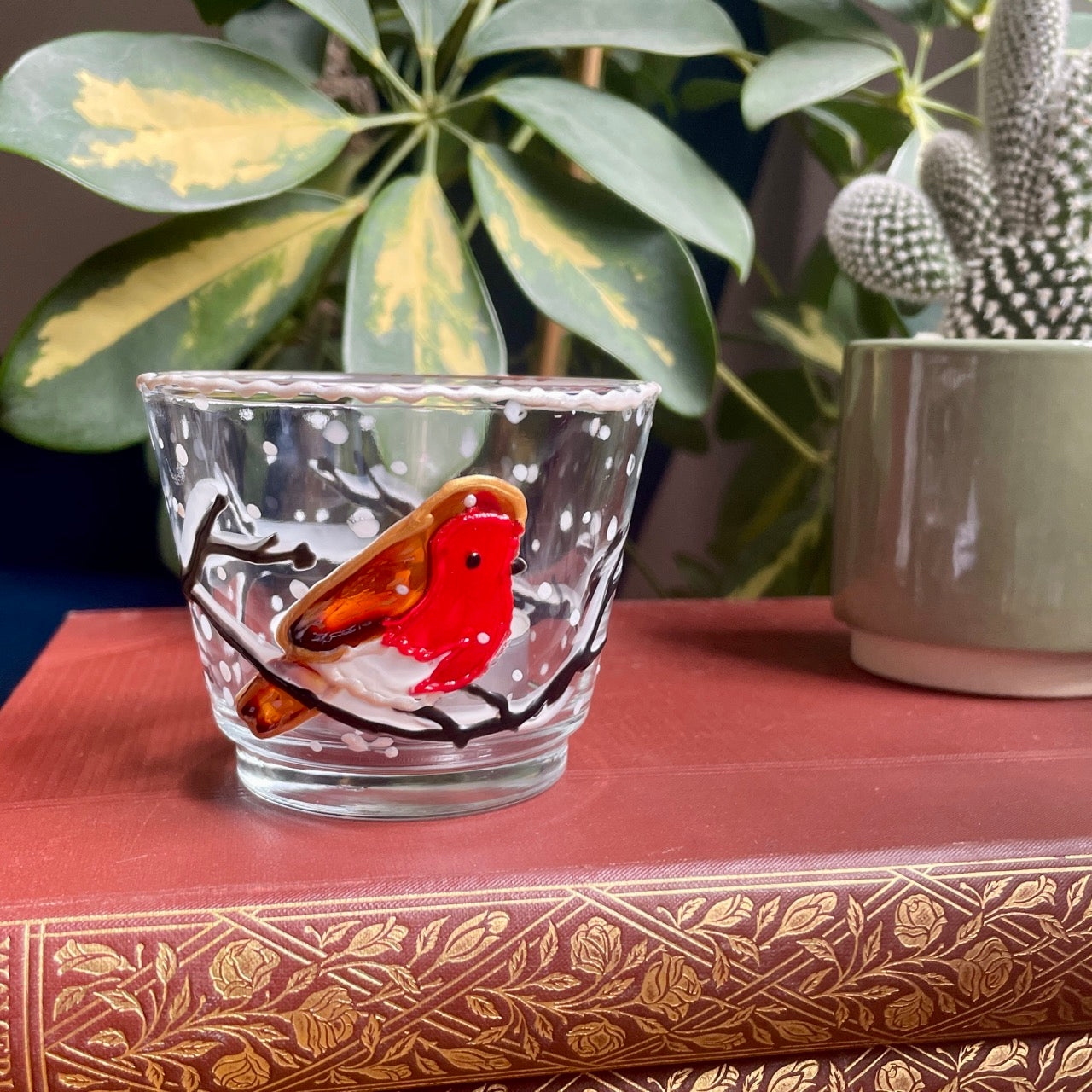 Robin in snow~ Tealight candleholder